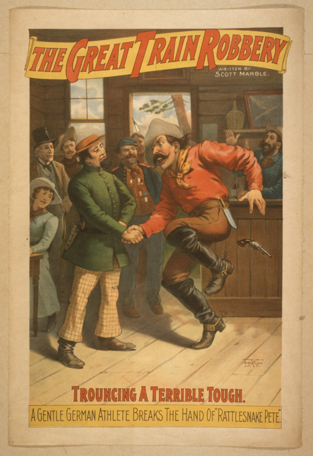 Plakat, das eine Gruppe von Menschen zeigt, die drinnen stehen, einer hält eine Waffe, mit einem Fenster und einer Wand im Hintergrund und dem Text "Der große Zugraub - Trouching a Terrible Tough" oben und unten.