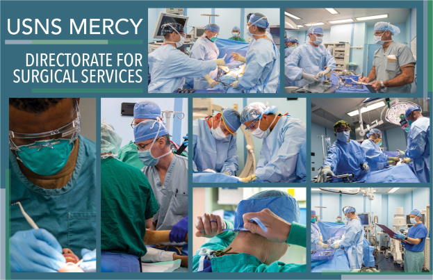Eine Gruppe von medizinischem Personal in Masken, Kappen und Handschuhen führt einen Eingriff in einem Operationssaal durch, der mit "USNS Mercy Directorate for Surgical Services" beschriftet ist.
