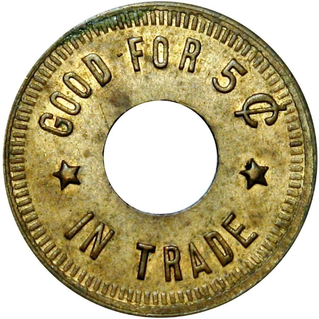 Eine Goldmünze mit der Inschrift "Gut für 5 im Handel" vor einem weißen Hintergrund.