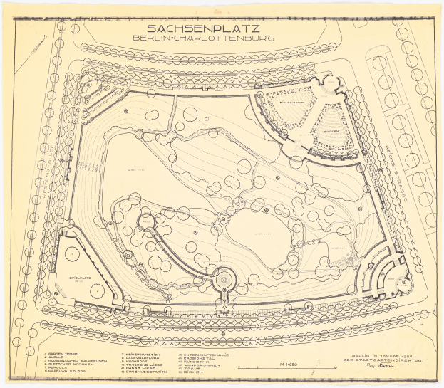 Ein detaillierter alter Stadtplan von Sachsenplatz in Berlin, Deutschland, der den Parkaufbau und Text mit zusätzlichen Informationen über das Gebiet zeigt.