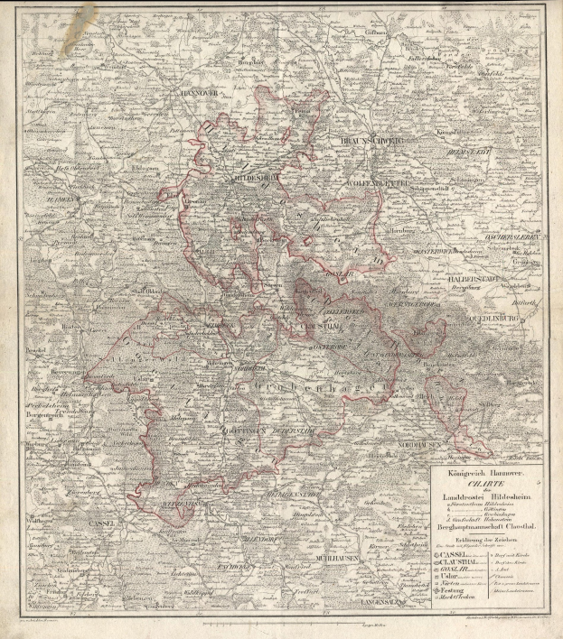 Alte Deutschlandkarte mit schwarzen Grenzen und Text, zeigt detaillierte provinzielle Einteilungen.