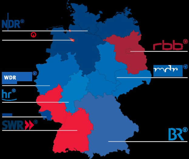 Eine Deutschlandkarte mit roten und blauen Provinzen, die die Ergebnisse der Wahl 2016 zeigen, einschließlich der Namen der Kandidaten und weiterer Details zum Wahltermin.