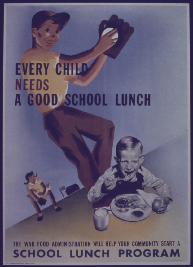 Ein Plakat mit einem Jungen und einem Mädchen, die an einem Tisch mit Essen und Getränken sitzen, mit der Aufschrift "Jedes Kind braucht eine gute Schulmahlzeit."
