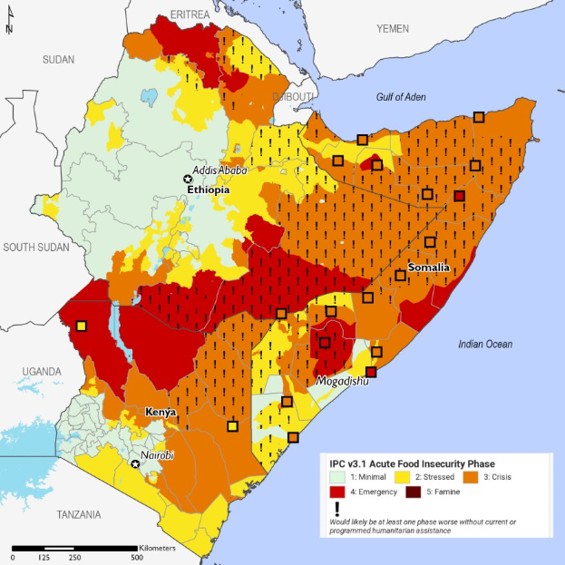 Karte von Afrika, die den Grad der Ernährungsunsicherheit in jedem Land mit Farbcodierung und erklärendem Text zeigt.